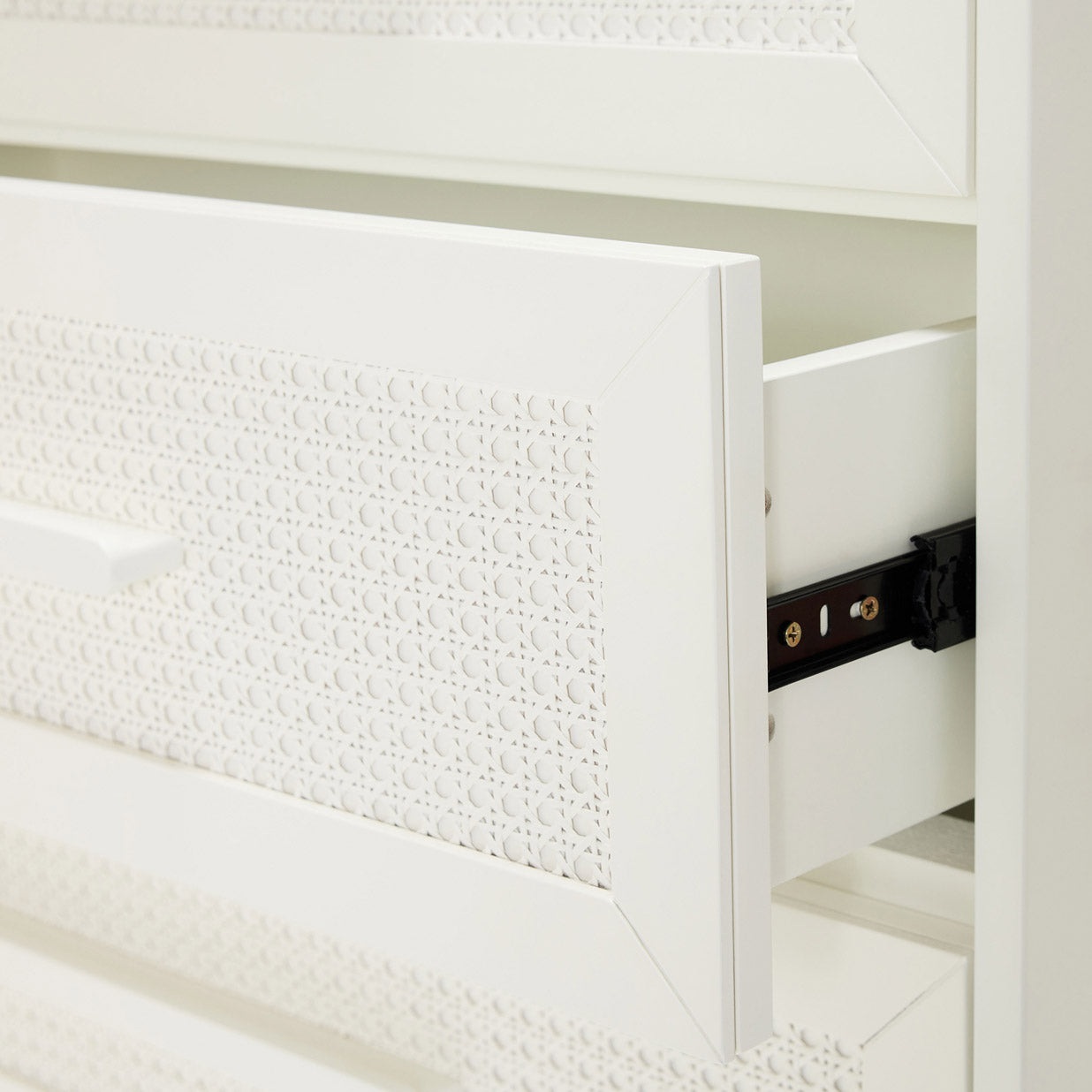 Kaya Cot & Chest Nursery Package - White